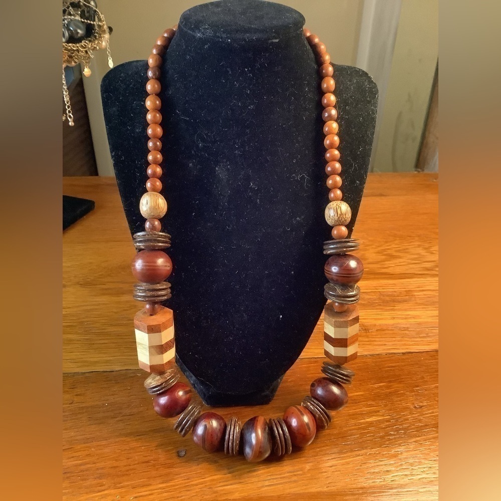 Vintage Wooden Beaded Necklace 70-80’s 27”